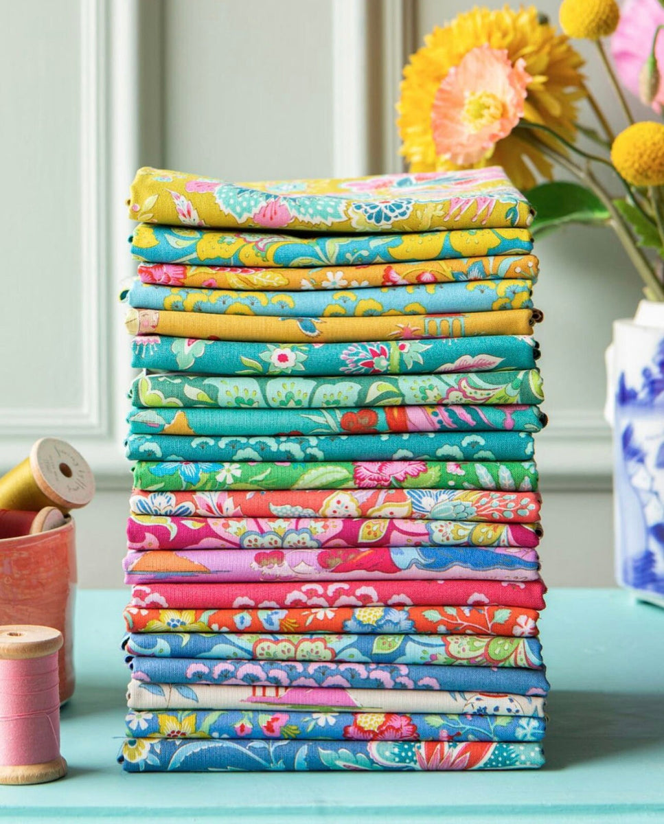 Bloomsville FQ Bundle Strawberry Quiltcake