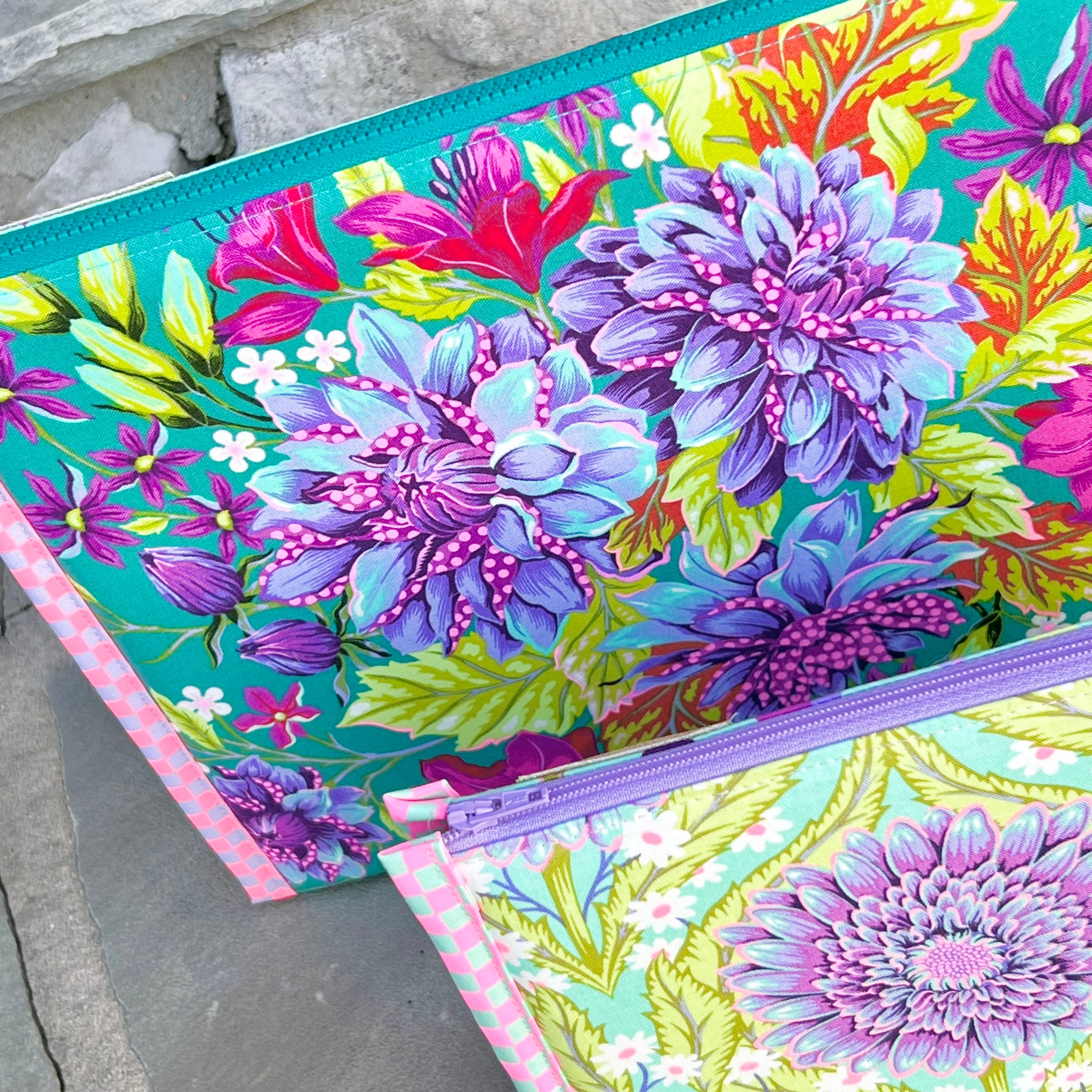 Untamed Small Booklet Pouch Strawberry Quiltcake untamed-small-booklet-pouch-strawberry-quiltcake